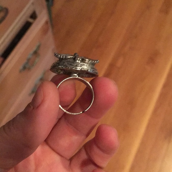 Best ring - Picture 2 of 2